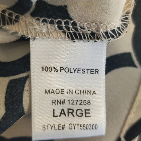 NWT Geometric Tiered Tank - Picture 5 of 5